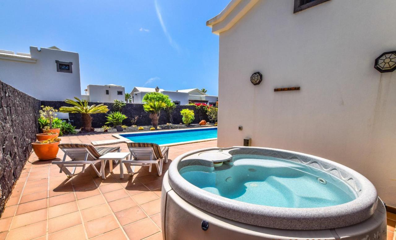 216 - Villa Helena By Villas Now Ltd Playa Blanca  Exterior photo